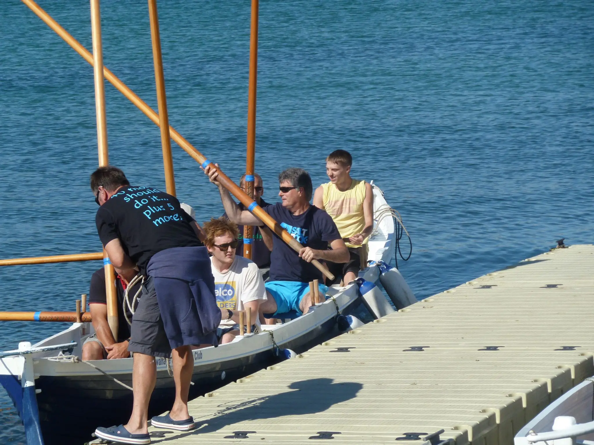 Greendale swap tools for oars at the Swanage Sea Rowing Club!