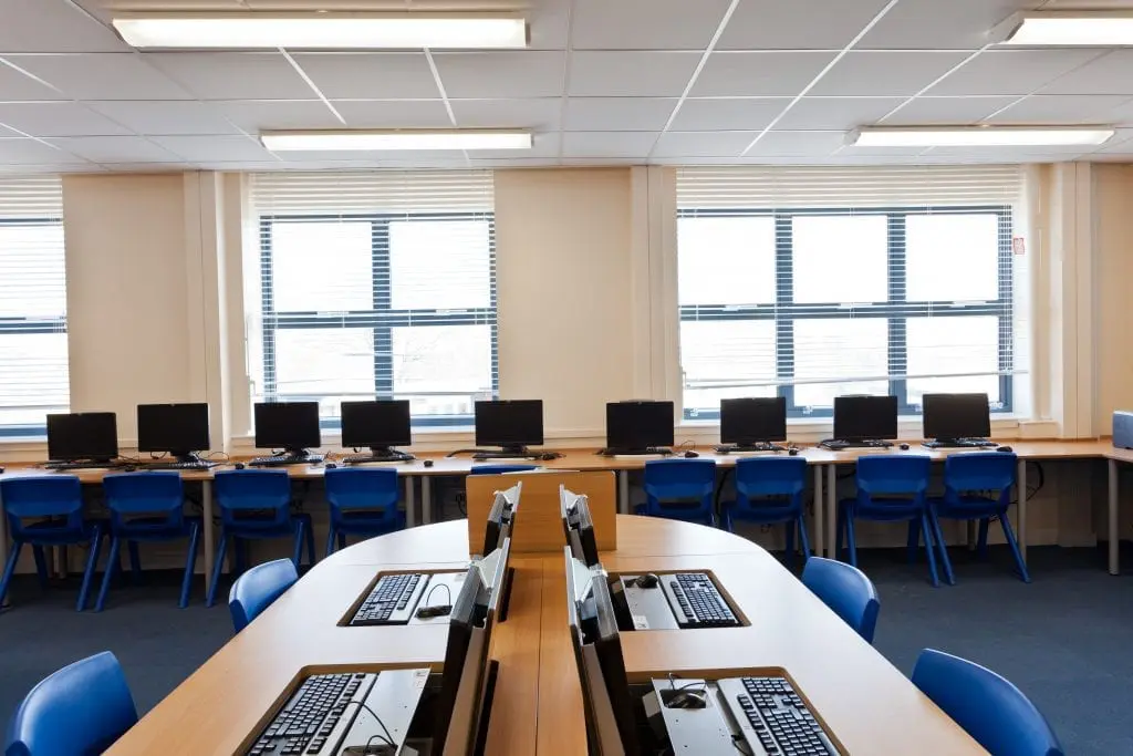 Aldworth Science College Scola Re-clad, Basingstoke, Hampshire — photograph 6 of 15