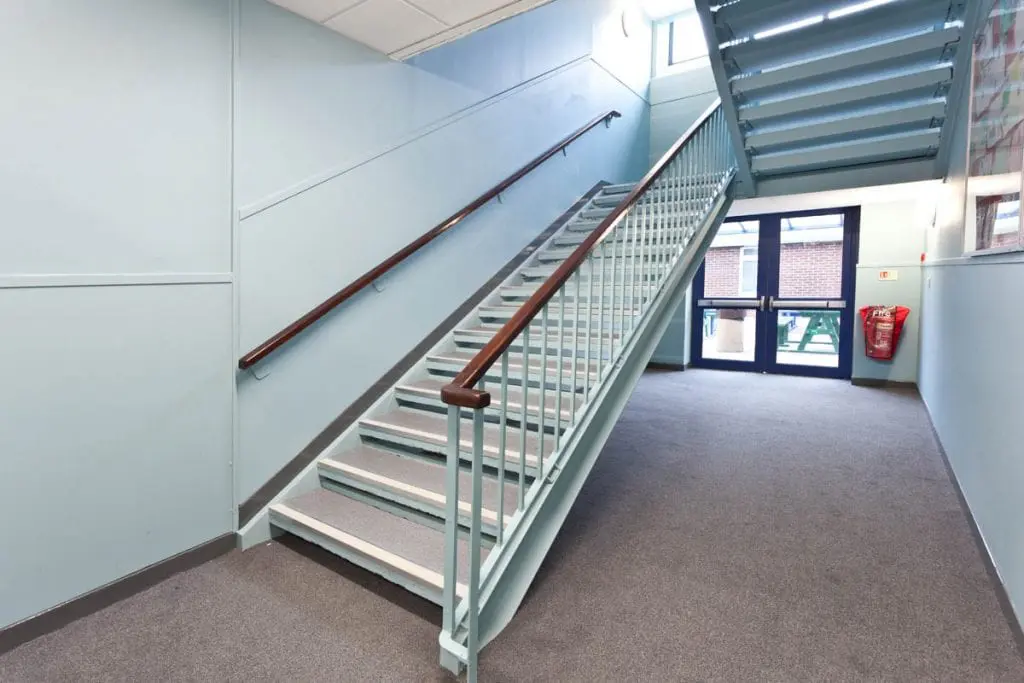 Priestlands School, Lymington, Hampshire — photograph 3 of 10