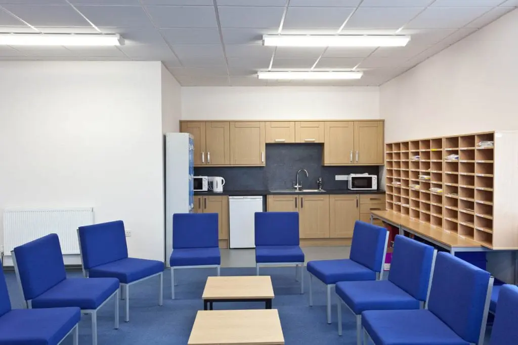 Priestlands School, Lymington, Hampshire — photograph 5 of 10
