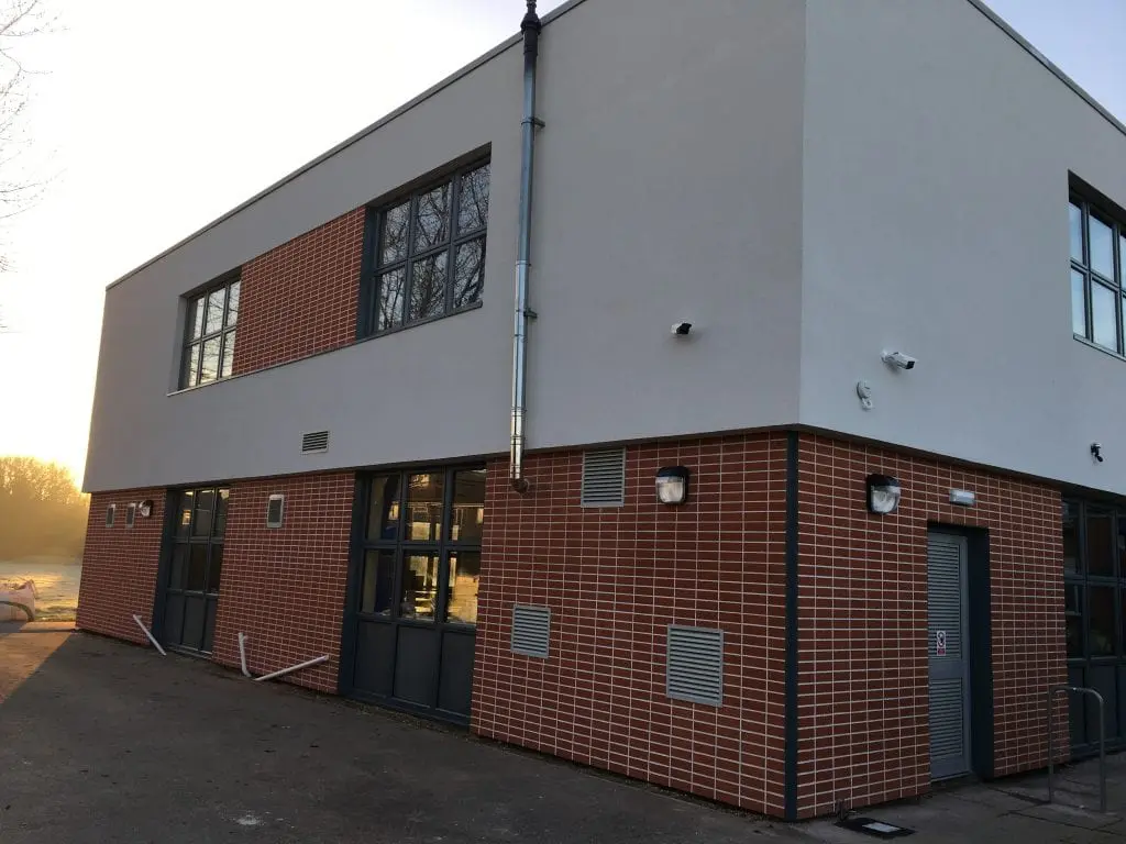 Alderwood School, Aldershot, Hampshire — photograph 3 of 7