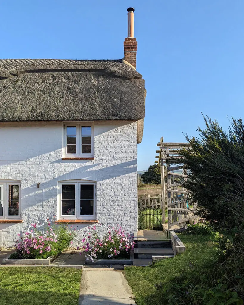 Hedges, Shroton, Shroton, Dorset — photograph 5 of 15